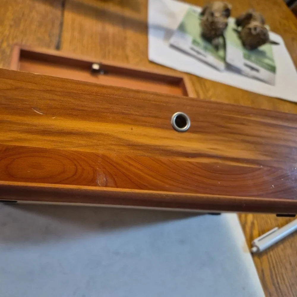 VINTAGE LANE MINI KEEPSAKE CEDAR CHEST Davis furniture butler pa